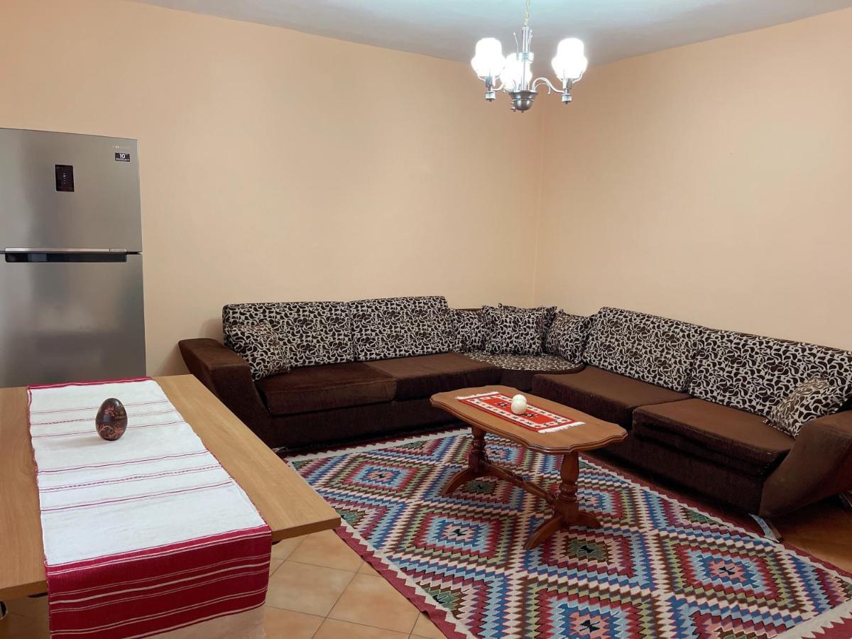 Vila 8 Krujë Buitenkant foto