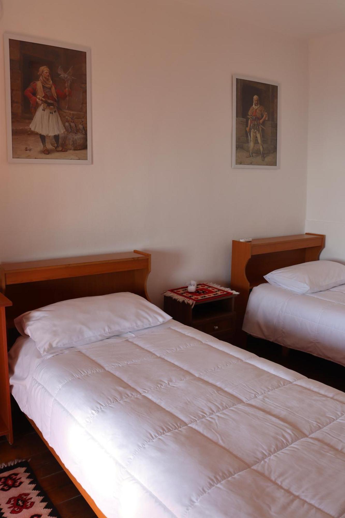 Vila 8 Krujë Buitenkant foto